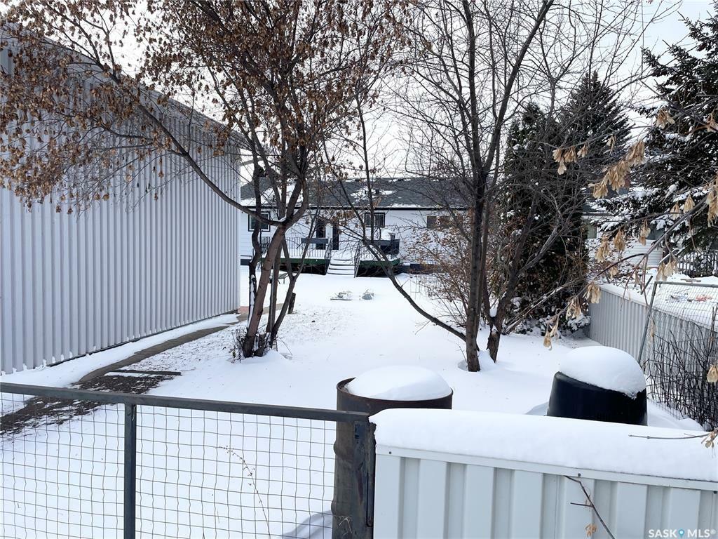 Property Photo:  422 R Avenue N  SK S7L 2Y9 