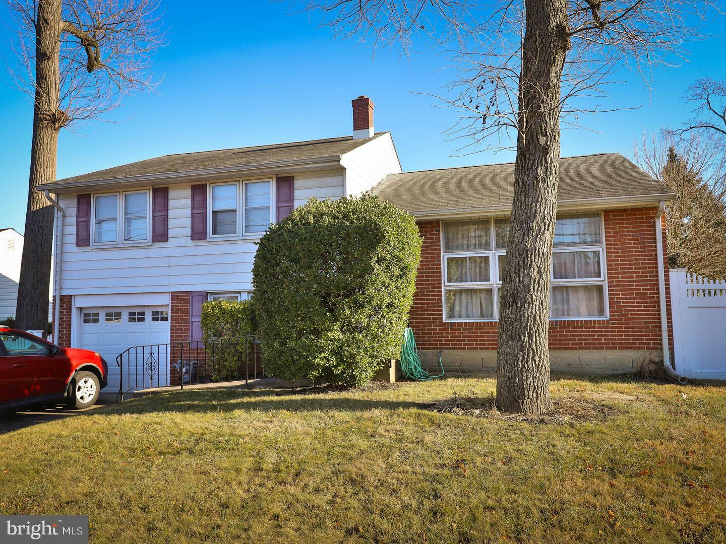 Property Photo:  1343 Fitzwatertown Road  PA 19001 