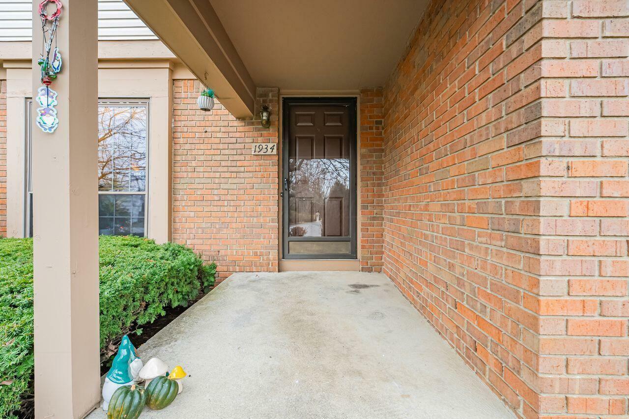 Property Photo:  1934 Sutter Parkway  OH 43065 