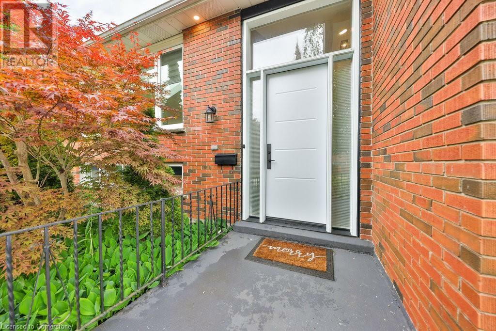 Property Photo:  3469 Credit Heights Drive  ON L5C 2M2 