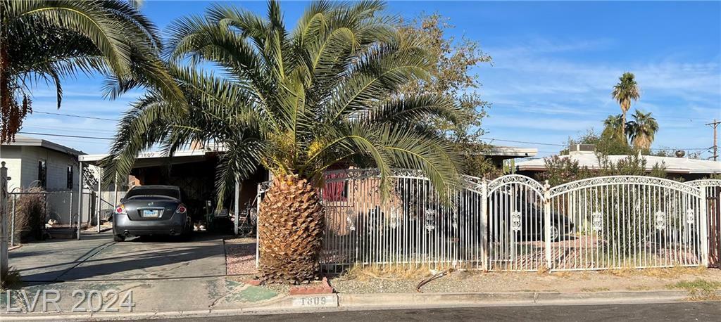 Property Photo:  1809 Walnut Avenue  NV 89101 