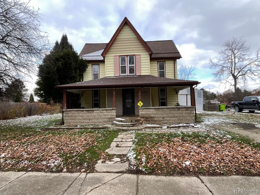 Property Photo:  4530 East Road  MI 48367 