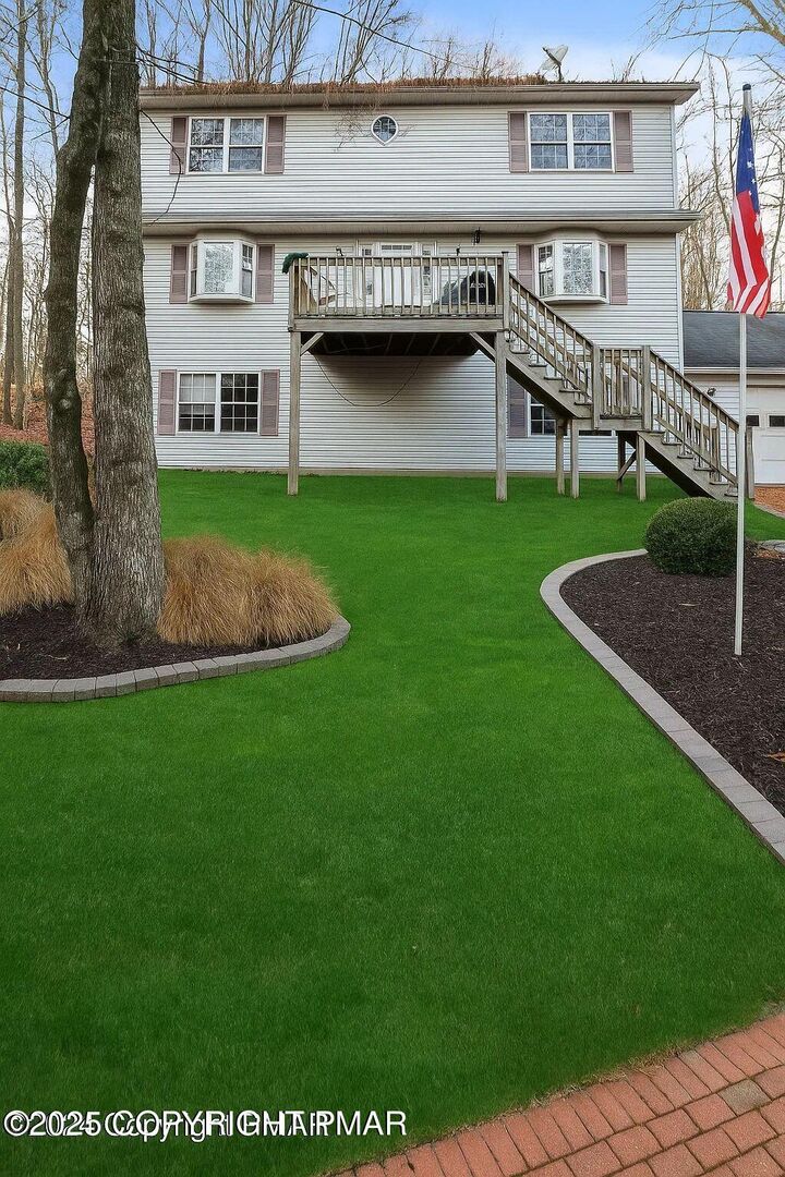 Property Photo: 295 Middle Road PA 18372