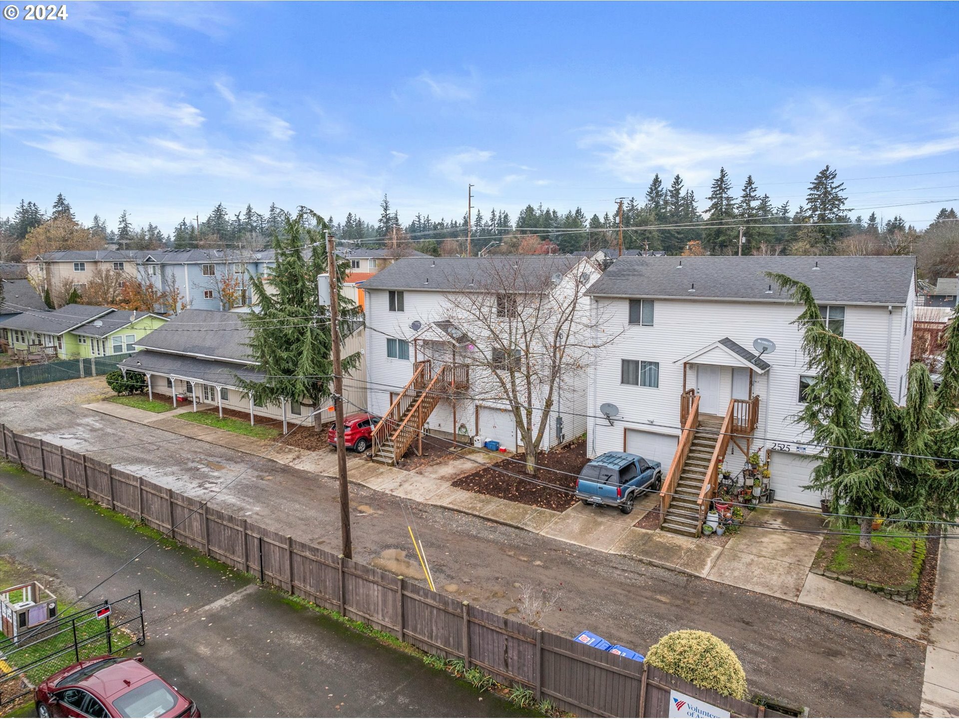 Property Photo:  2541 SE 136th Ave  OR 97236 