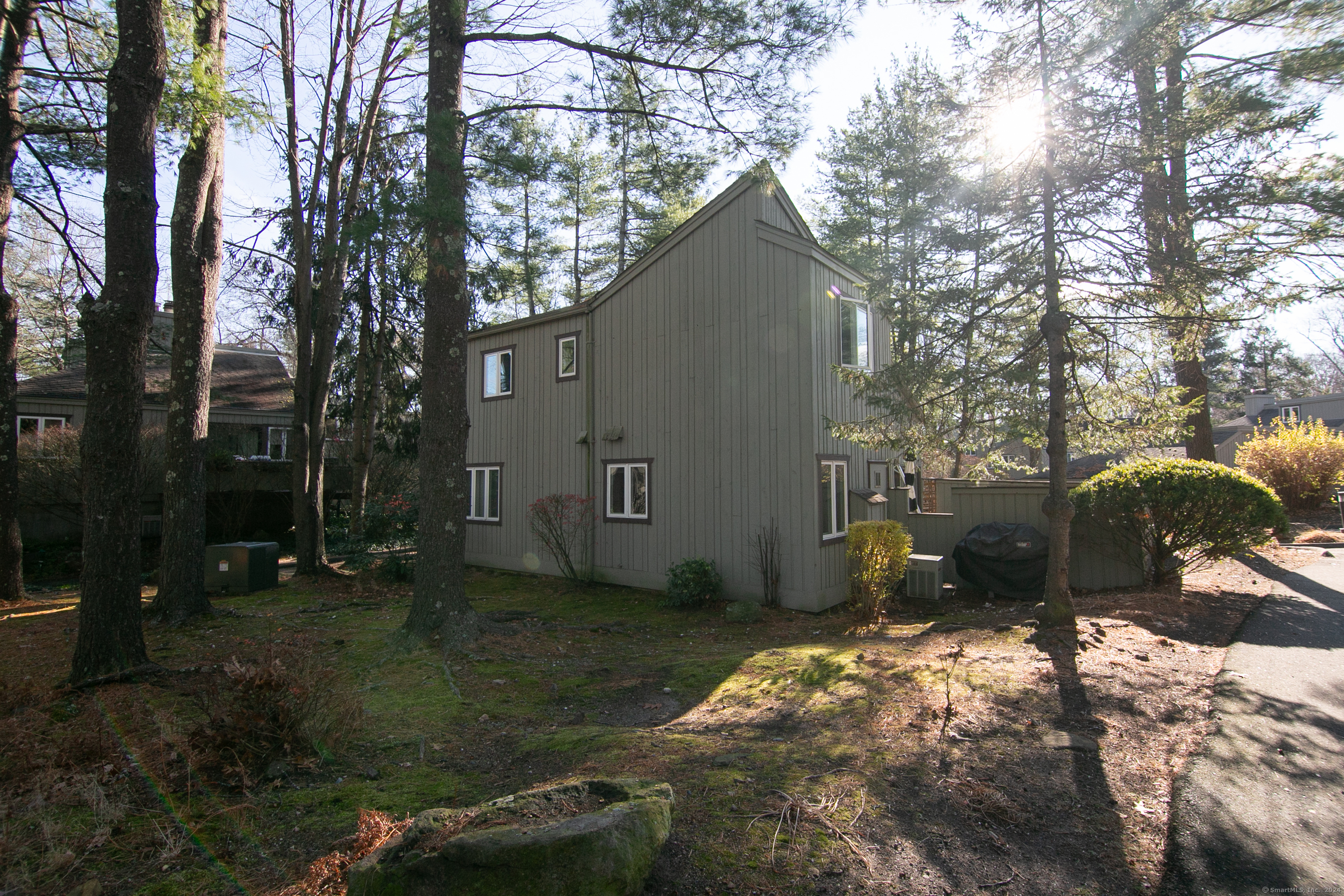 Property Photo:  3 Talcott Glen F  CT 06032 