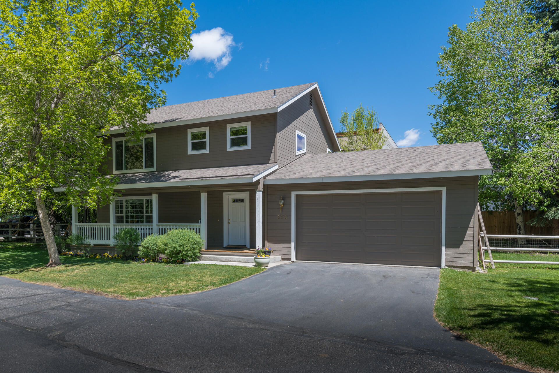 Property Photo: 550 Calumet Way ID 83333