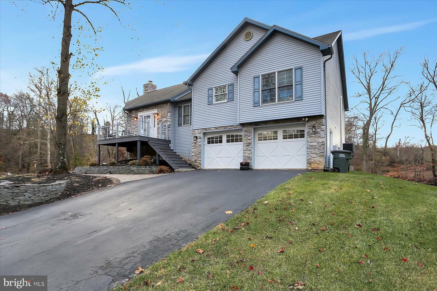 Property Photo:  228 Creekwood Drive  PA 17011 