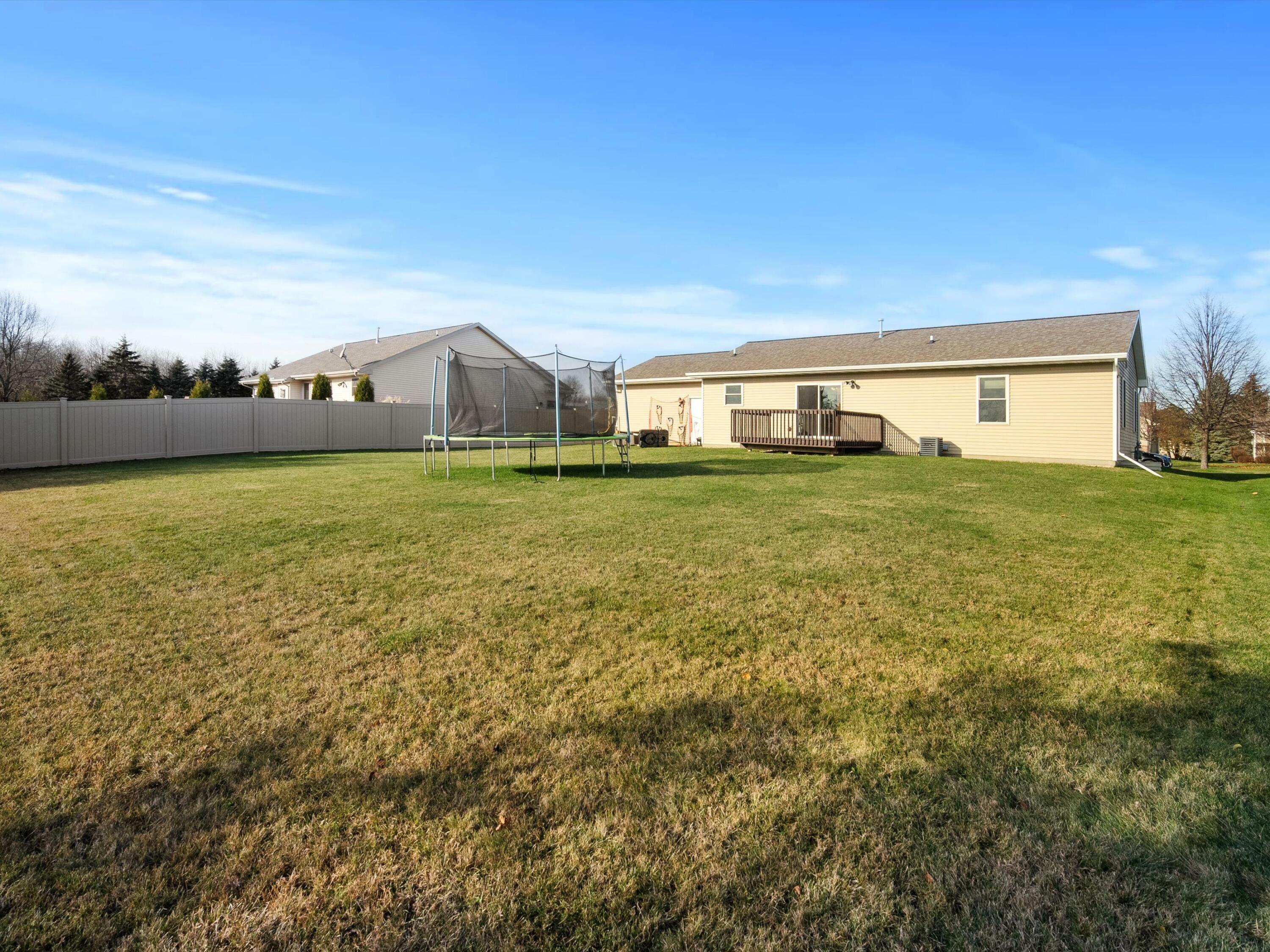 Property Photo:  349 Woodridge Pl  WI 54220 