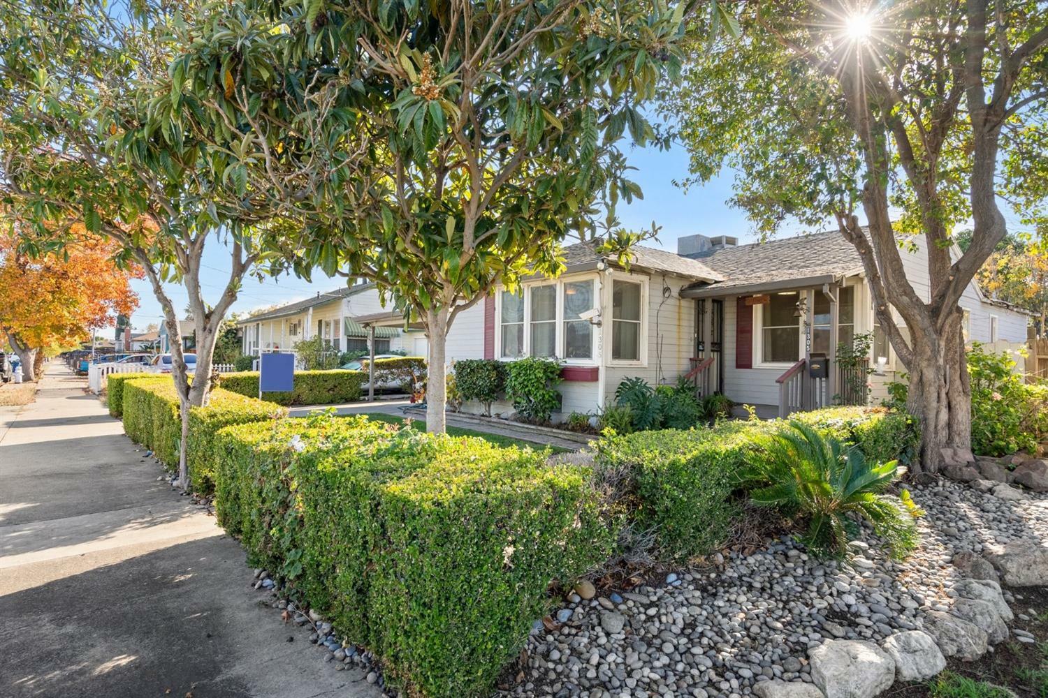 Property Photo:  1305 W 7th Street  CA 94509 