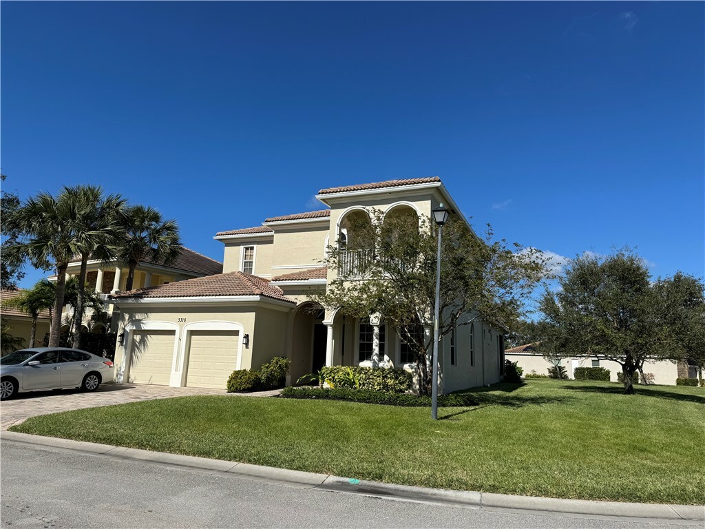 Property Photo:  3318 Burlington Place SW  FL 32968 