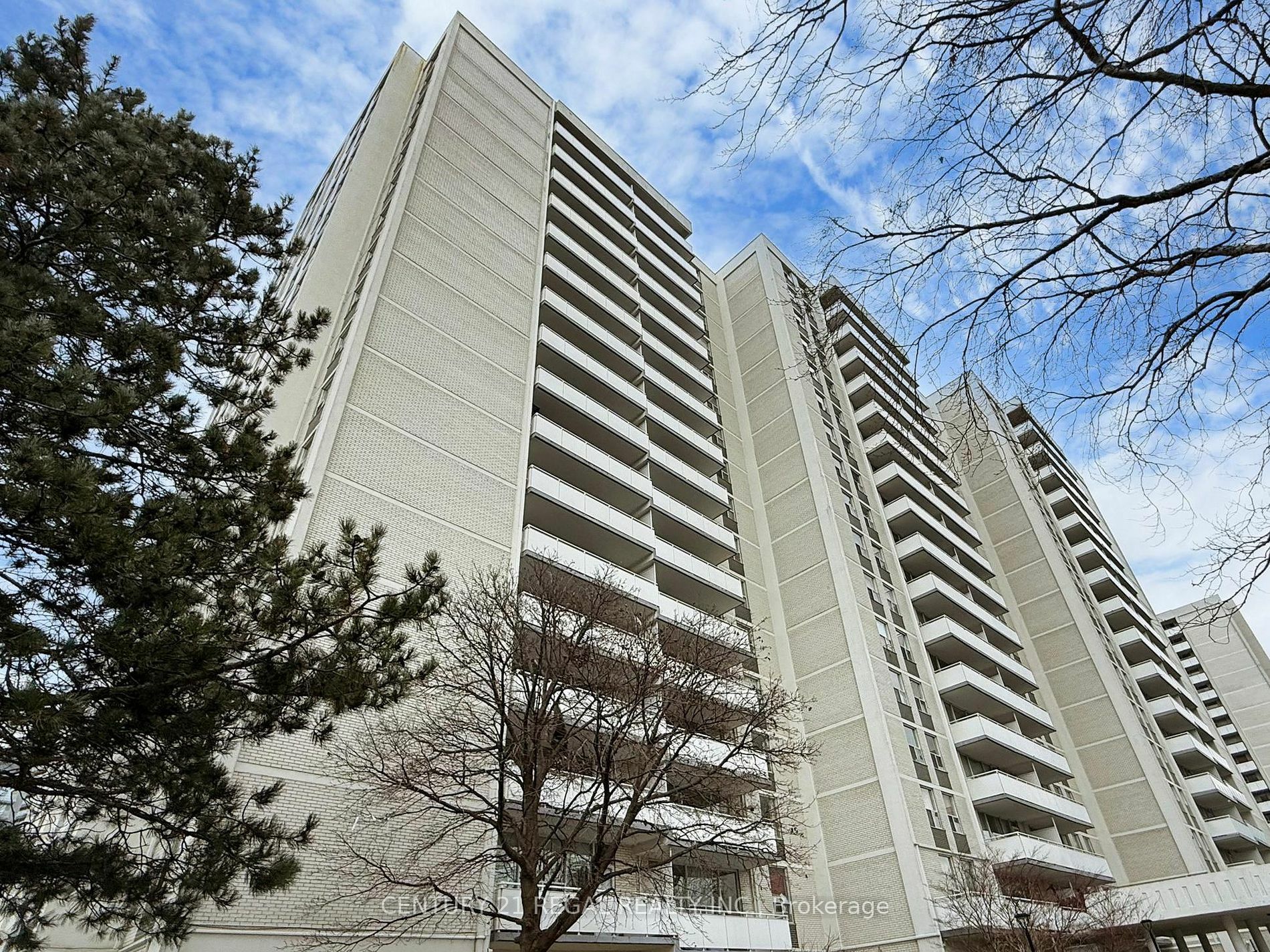 Photo de la propriété:  10 Parkway Forest Dr 505  ON M2J 1L3 