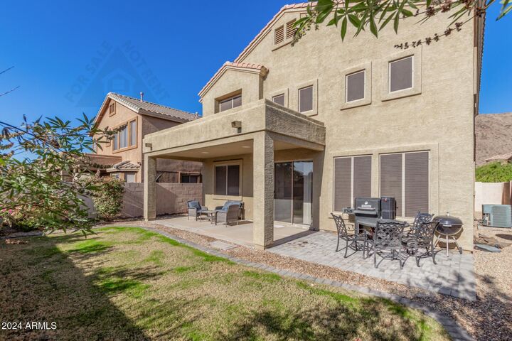 Property Photo: 2937 W Silver Fox Way AZ 85045