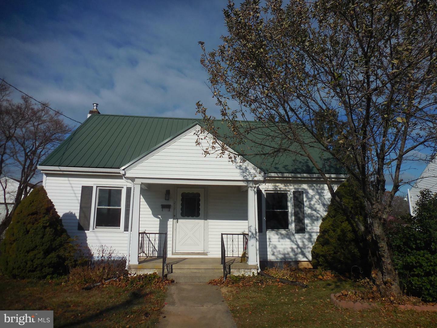 Property Photo:  217 W Walnut Street  PA 17078 