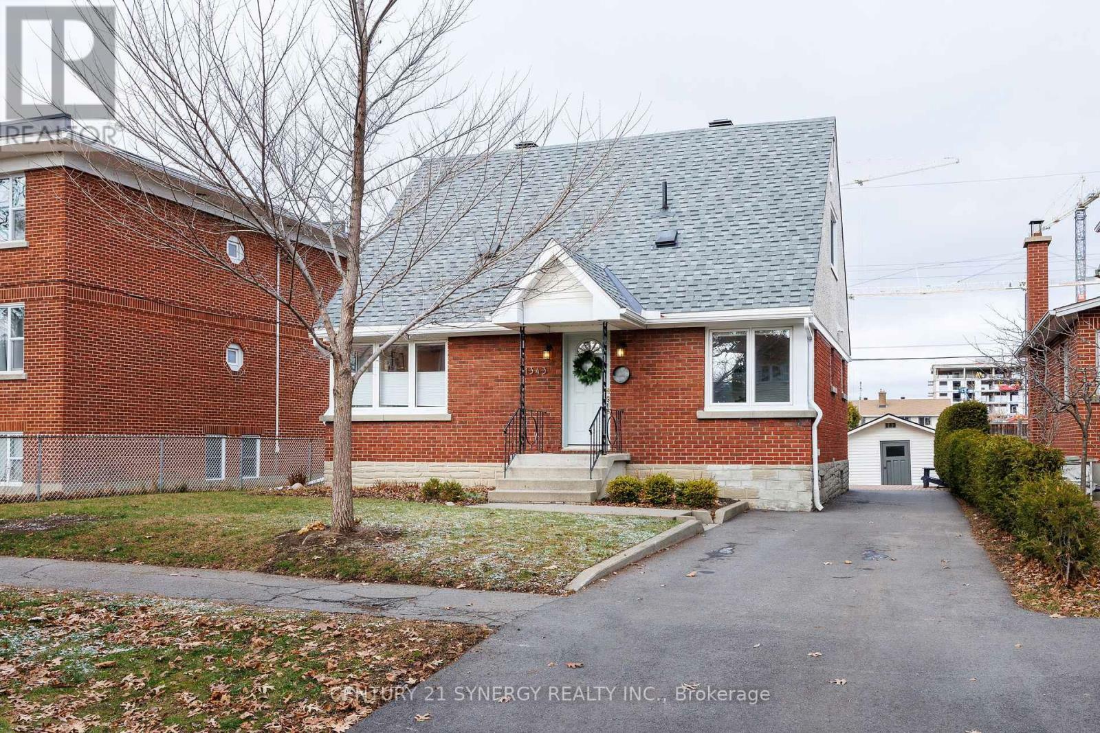 1343 Leaside Avenue North  Ottawa ON K1Z 7R2 photo