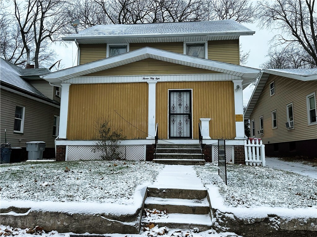 Property Photo:  1358 W Forest Avenue  IL 62522 