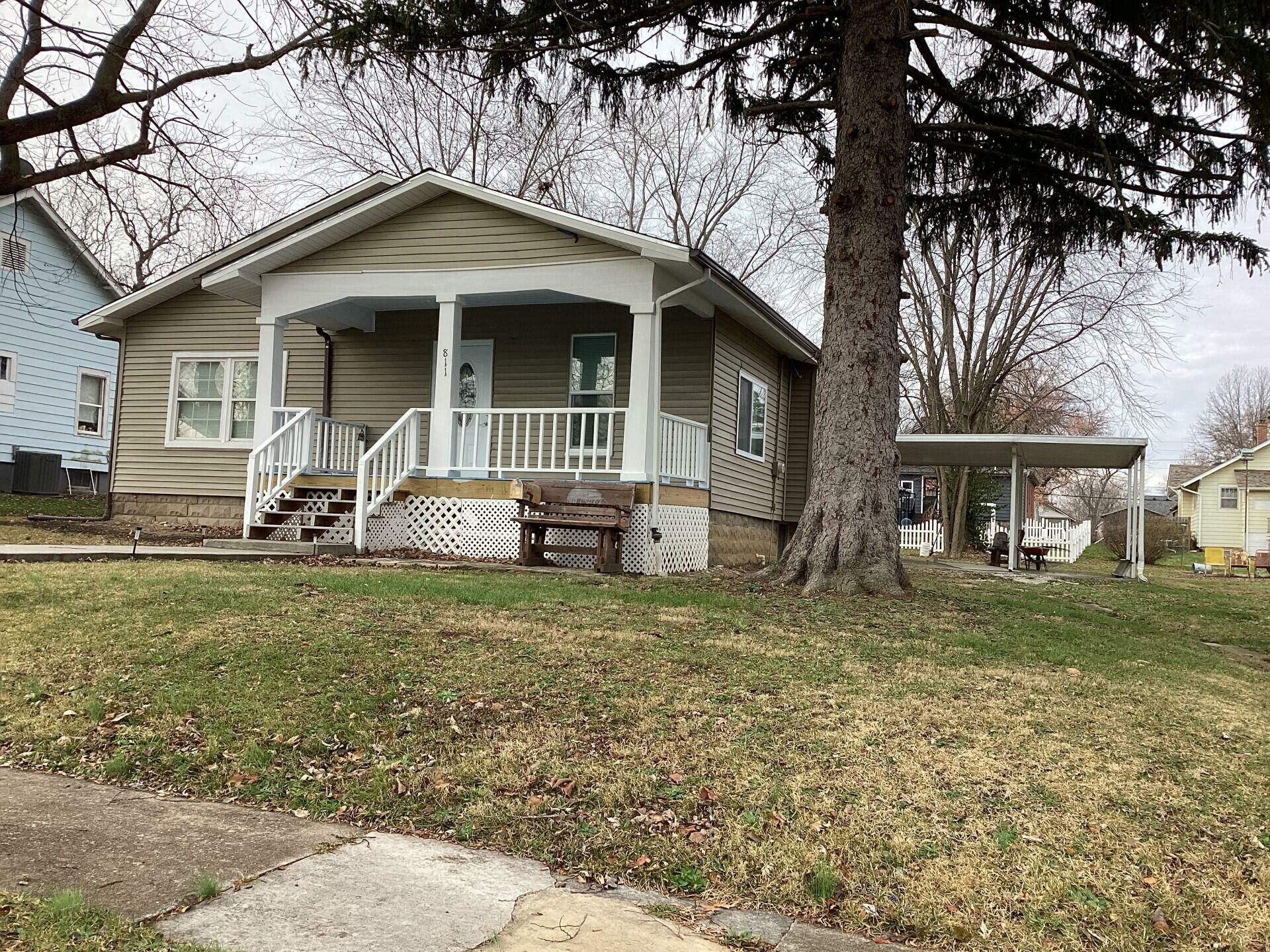 Property Photo:  811 S Washington Street  MO 65265 