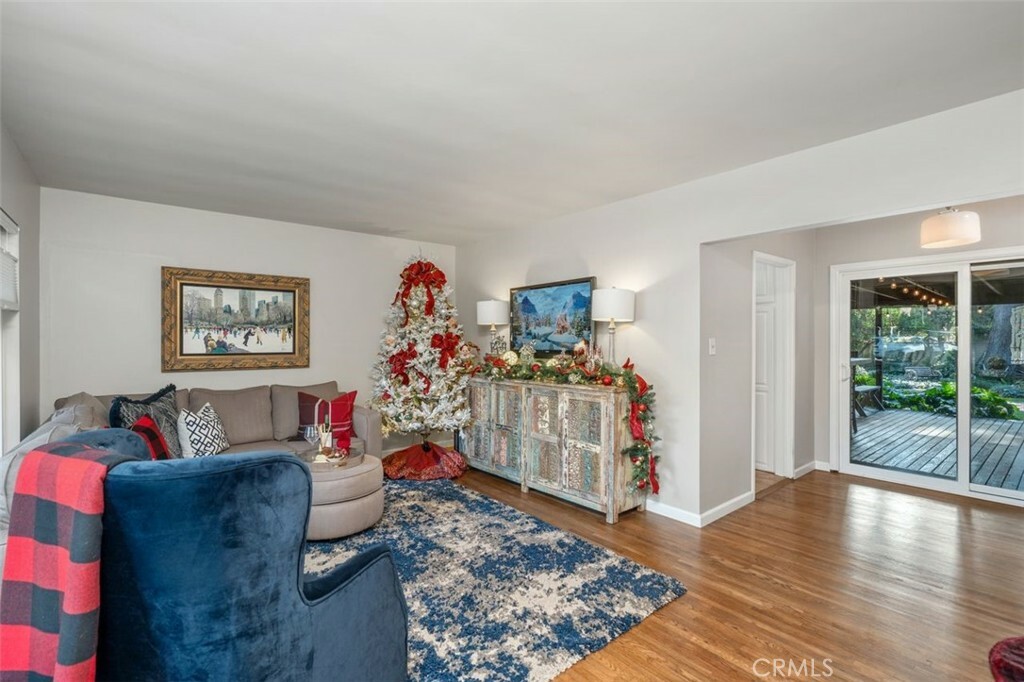 Property Photo:  470 Walnut Avenue  CA 91007 