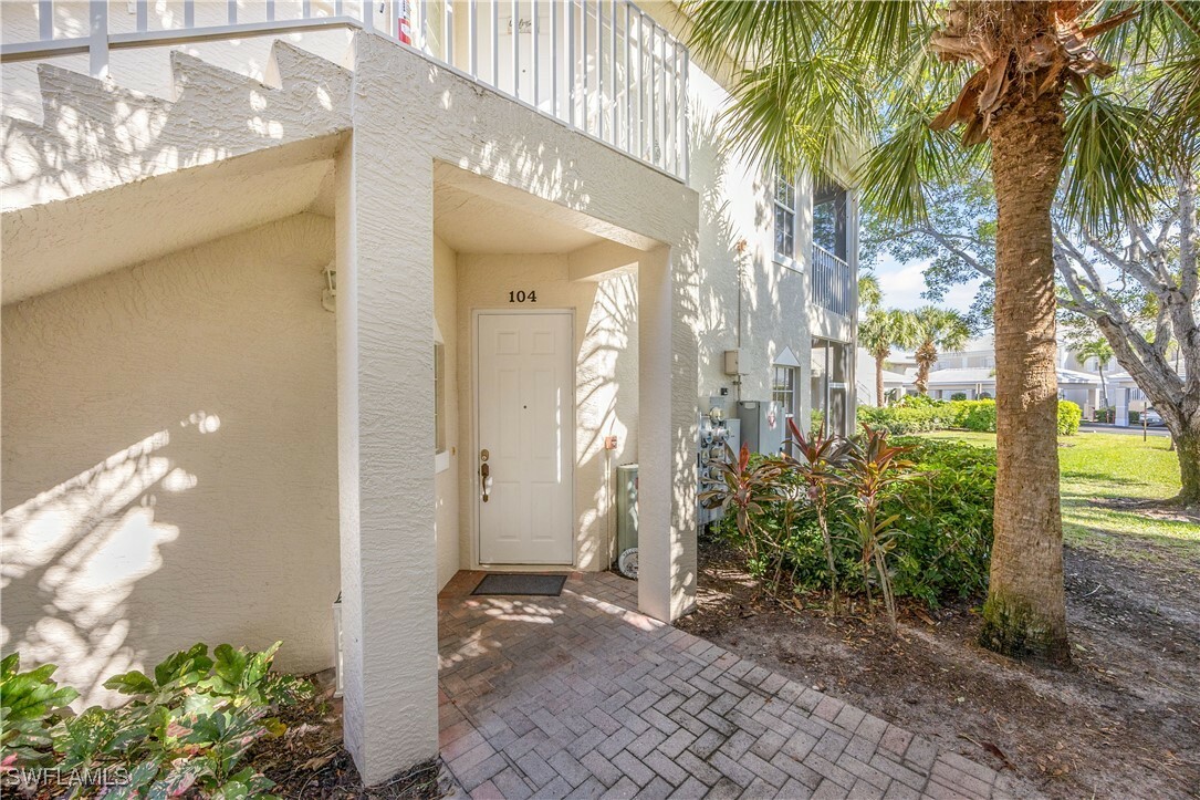 Property Photo:  1360 Sweetwater Cove 104  FL 34110 