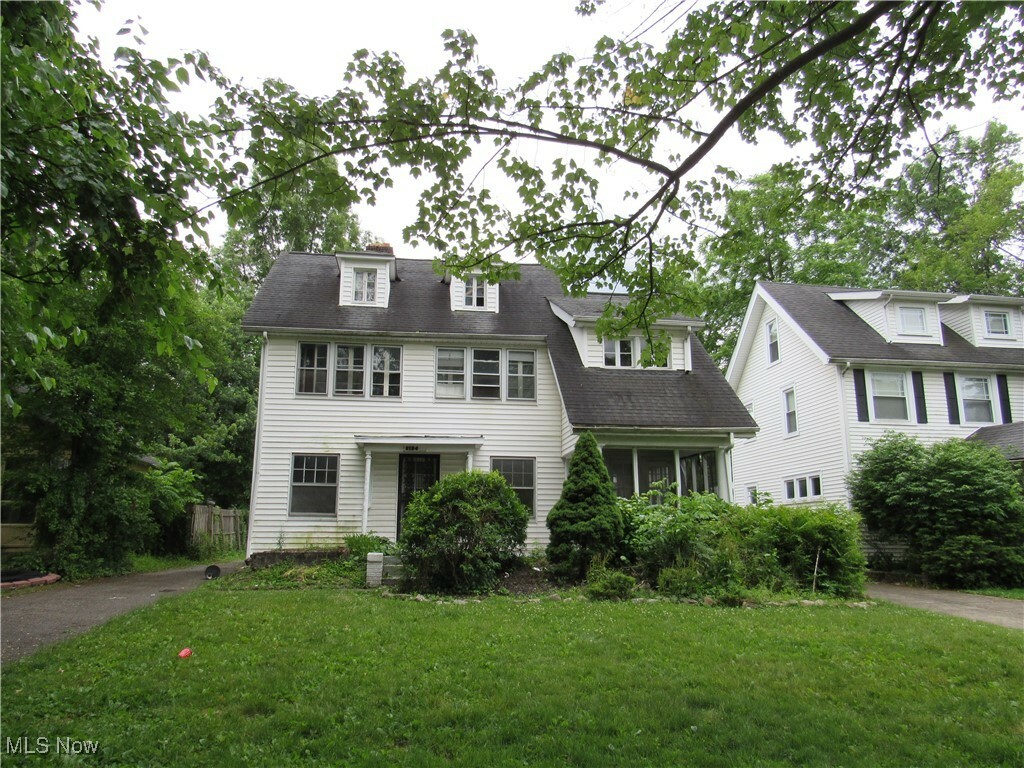 Property Photo:  3124 E Overlook Road  OH 44118 