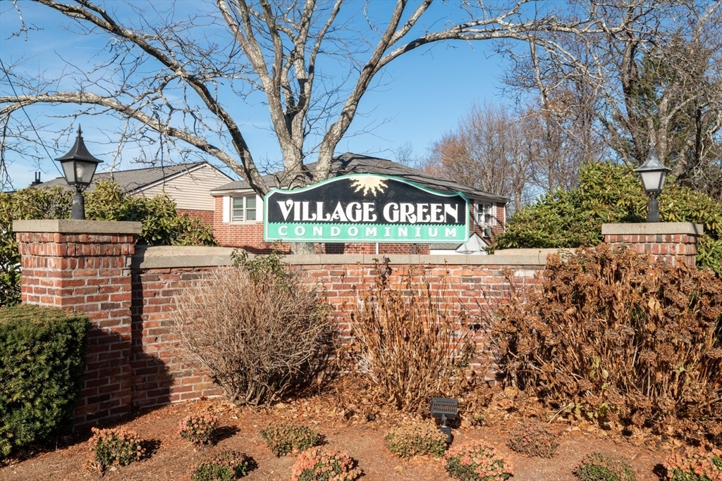 Property Photo:  36 Village Green Dr 36  MA 01845 