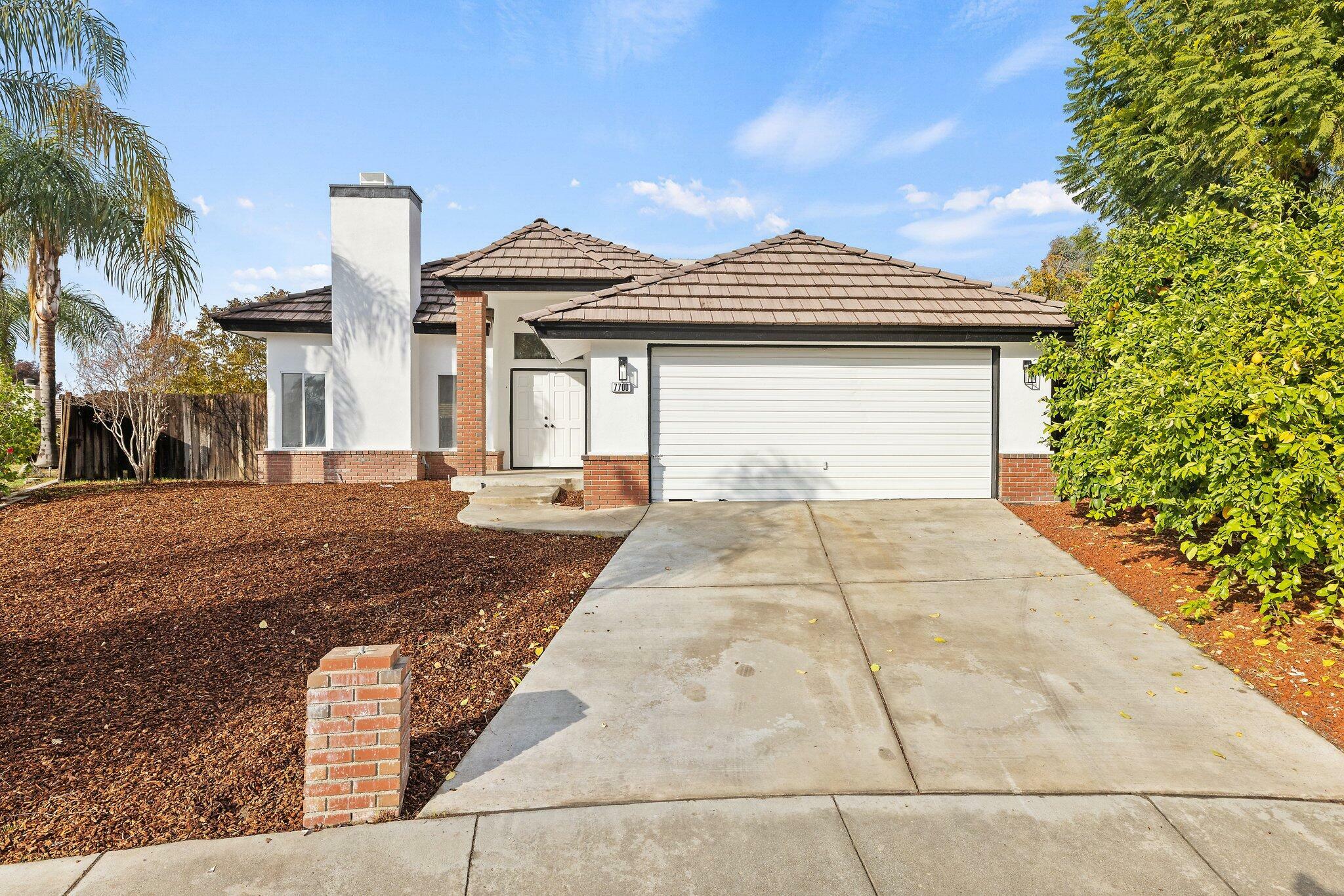 Property Photo:  7700 Netzer Court  CA 93306 