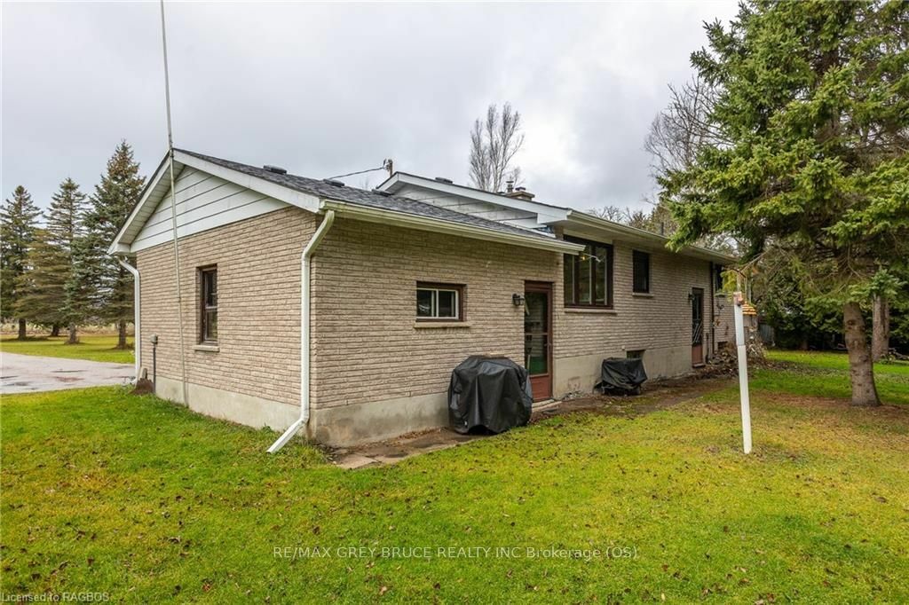 Property Photo:  564 Municipal Rd  ON N0H 2G0 