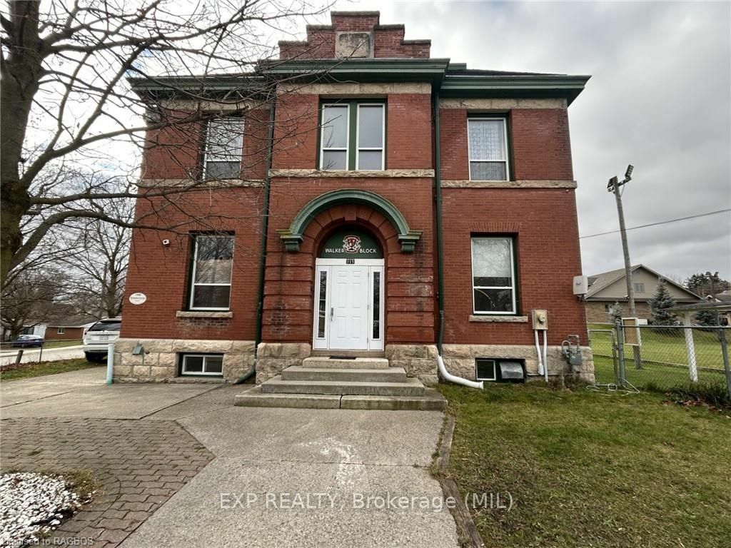 Property Photo:  215 Jane Street  ON N0G 2V0 