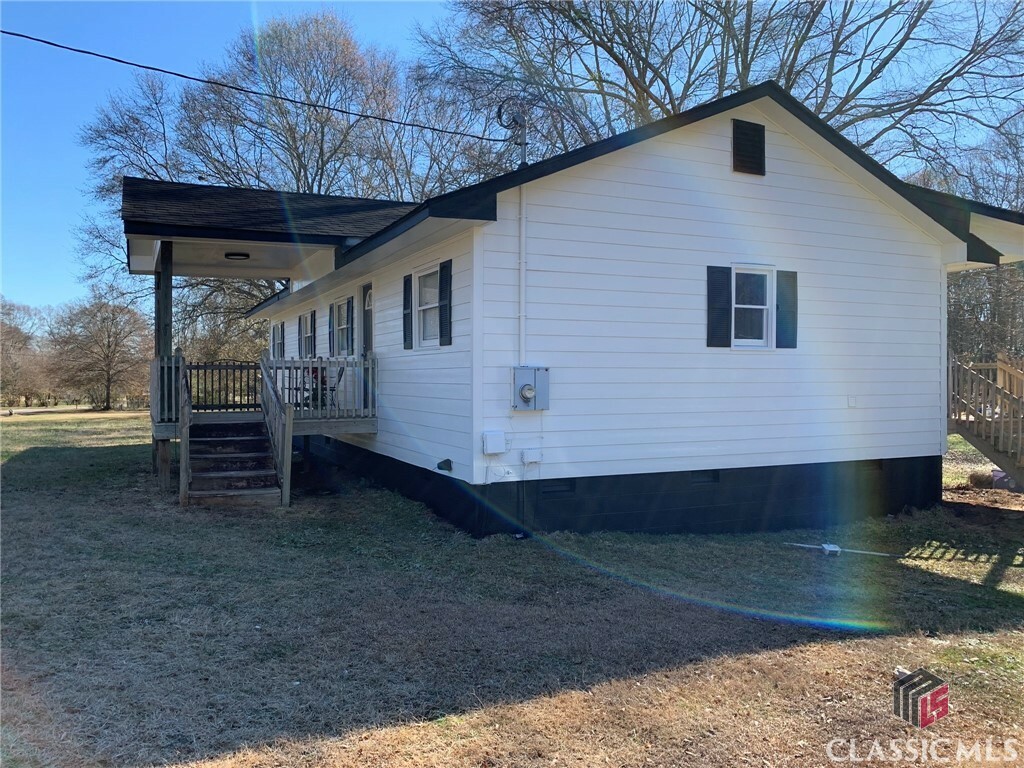 Property Photo:  287 Pine Street  GA 30633 