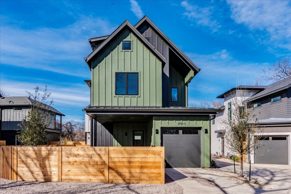 Property Photo:  1711 E M Franklin Avenue 1  TX 78721 