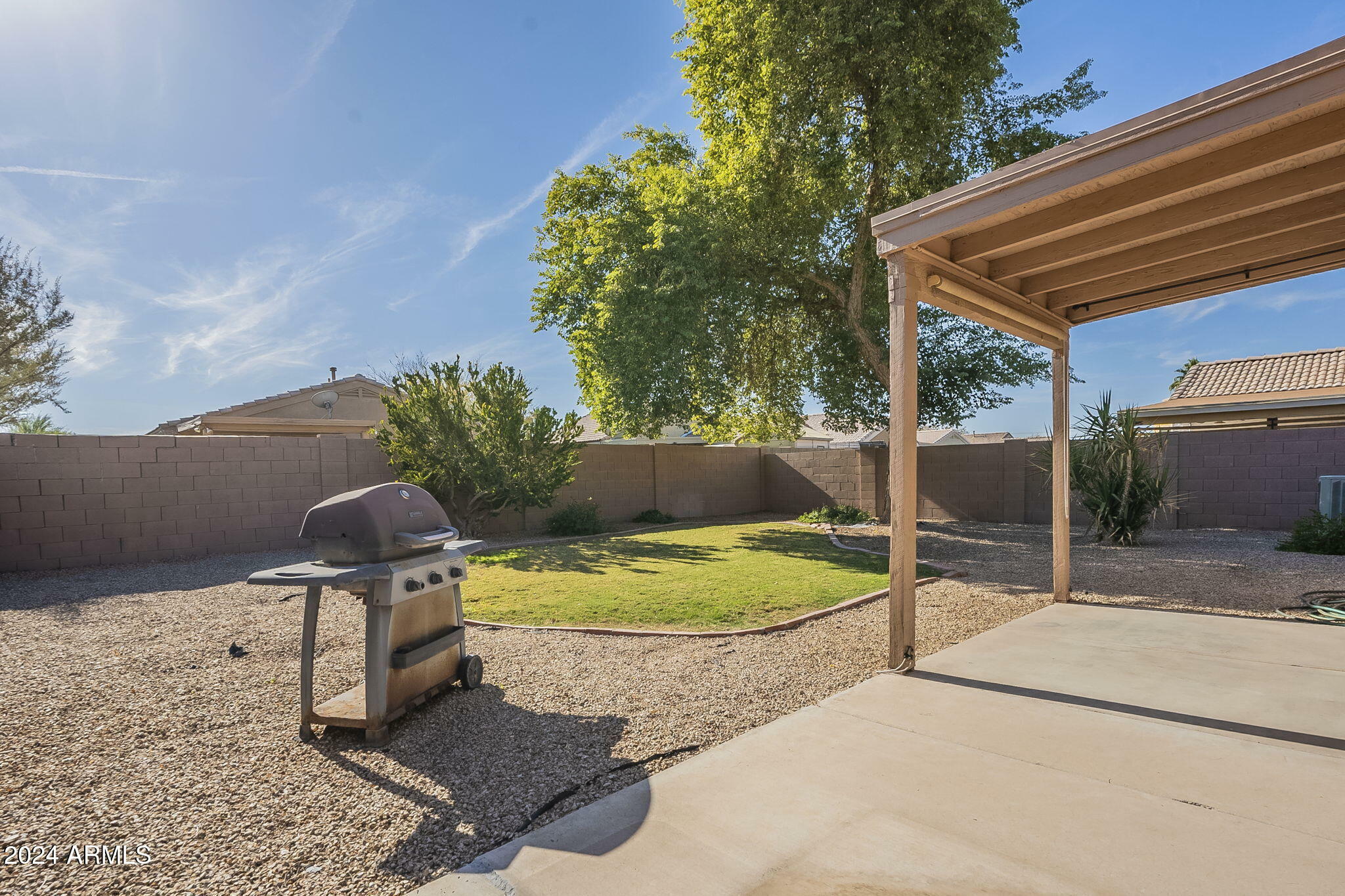 Property Photo: 1743 E Amber Lane AZ 85296