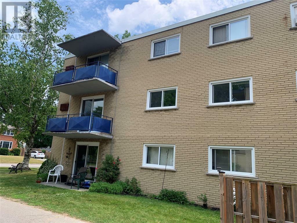 Property Photo:  1075 Brenchley Avenue 104  ON N7S 1R6 