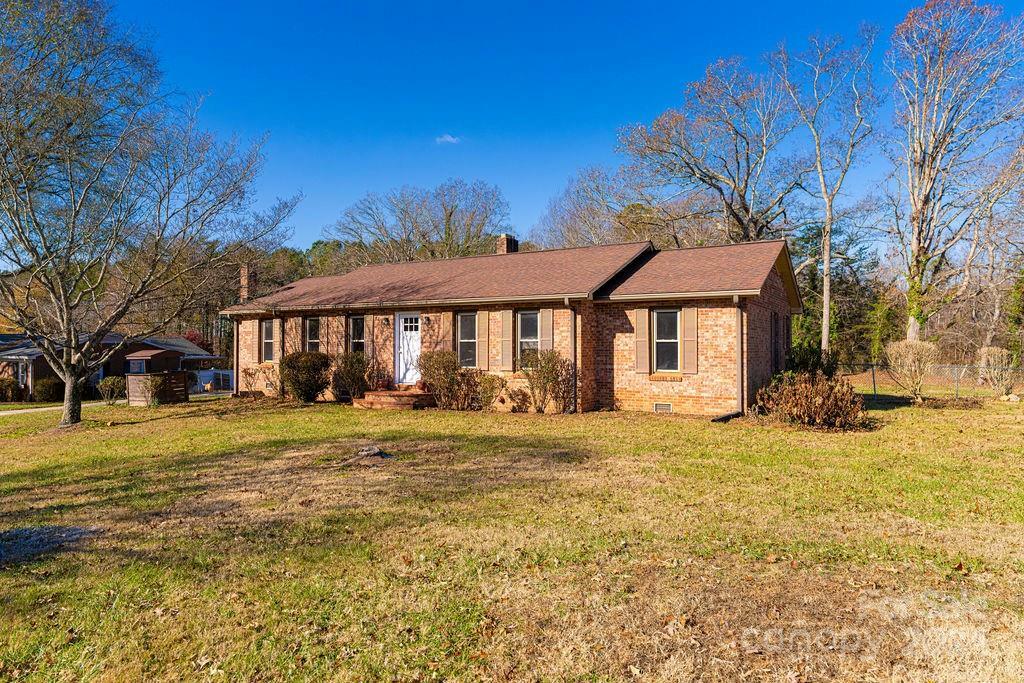 Property Photo:  1250 Zeb Haynes Road  NC 28650 