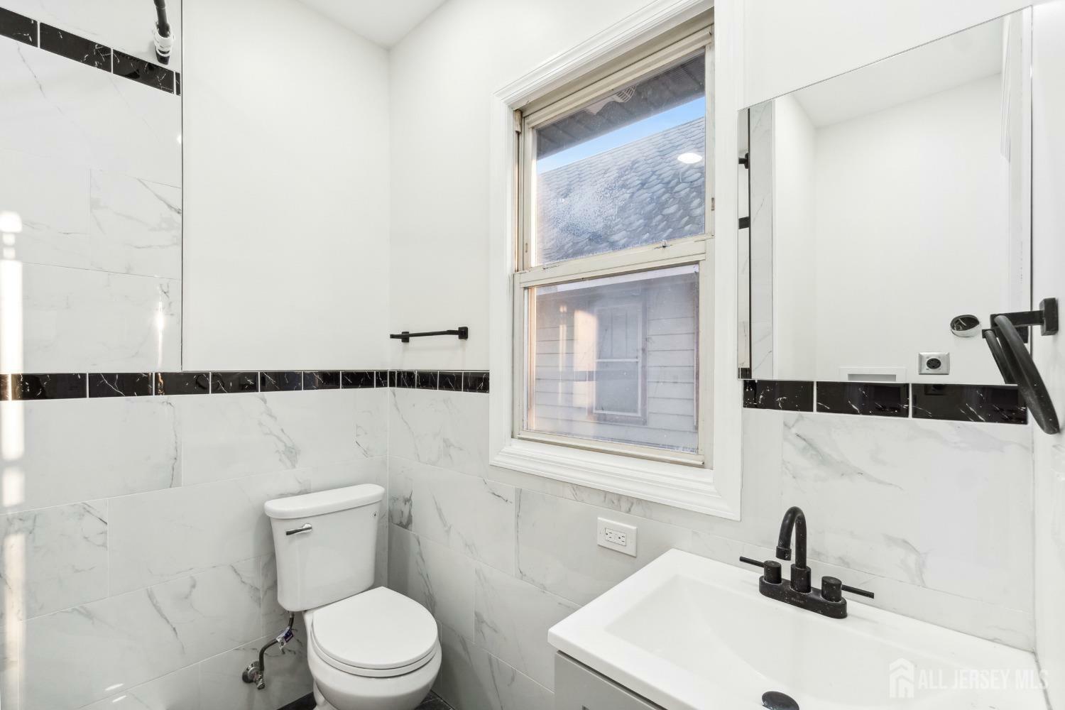 Property Photo:  29 S 2nd Avenue  NJ 08904 