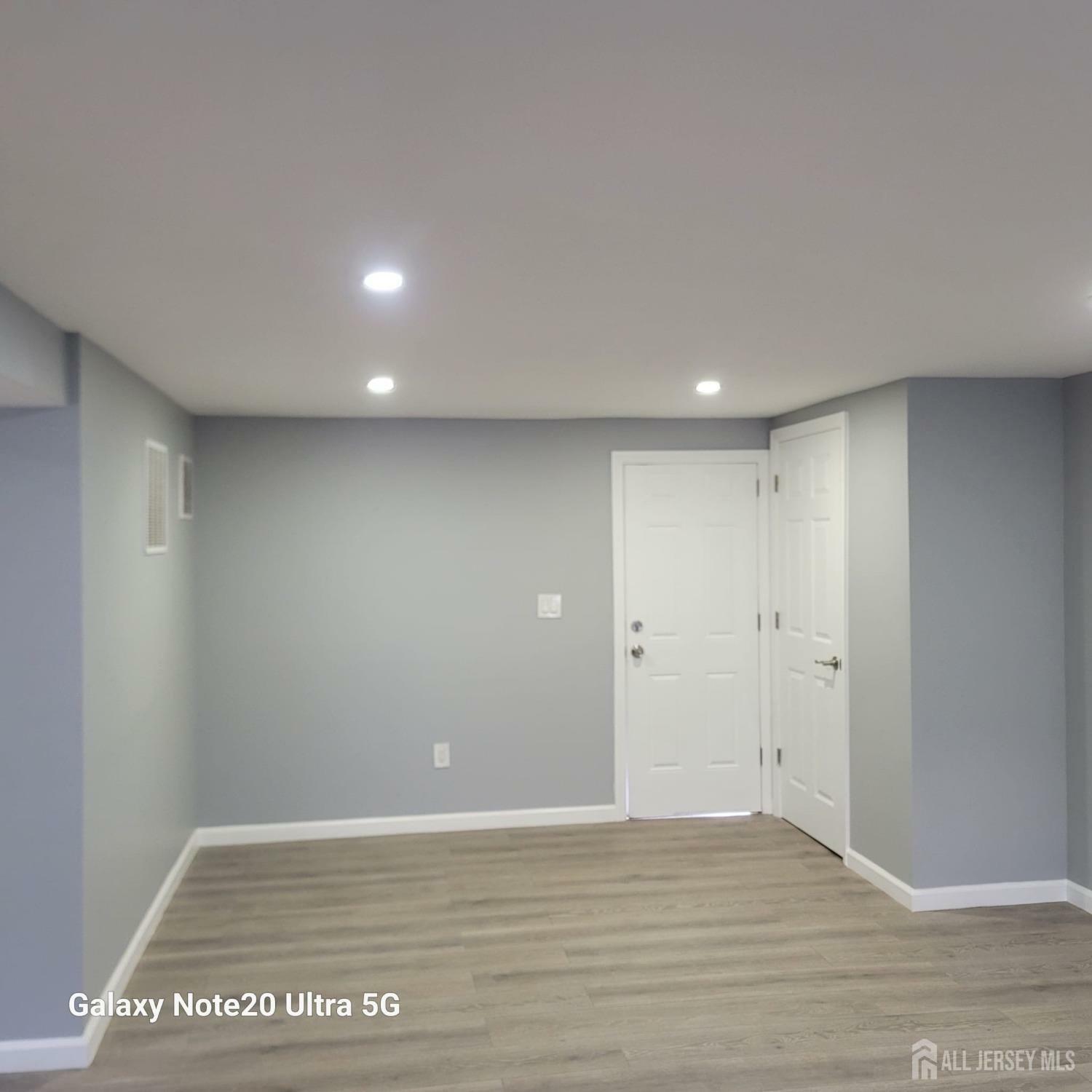 Property Photo:  136 Wood Avenue  NJ 08830 