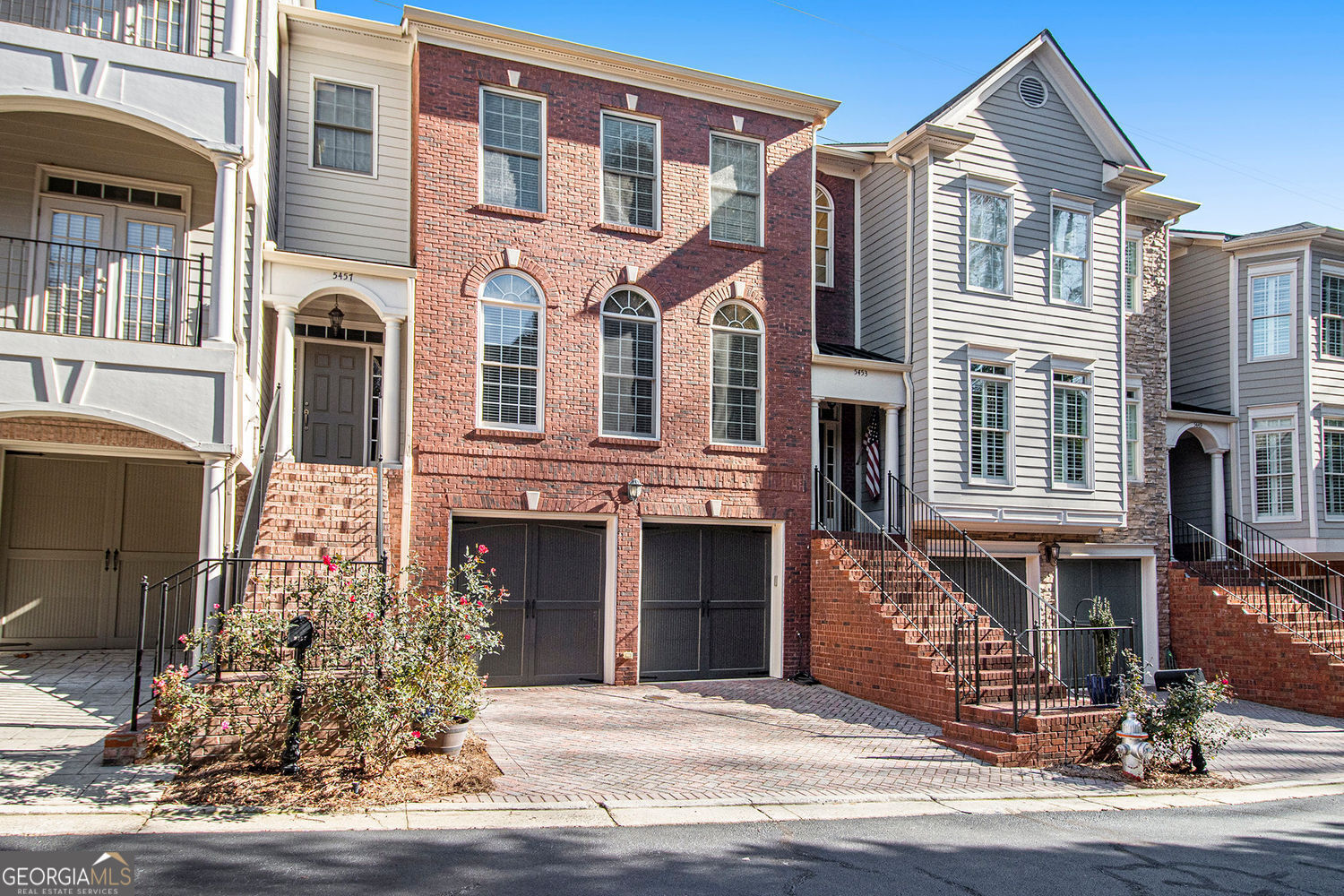Property Photo:  5453 Battery Lane #20  GA 30342 