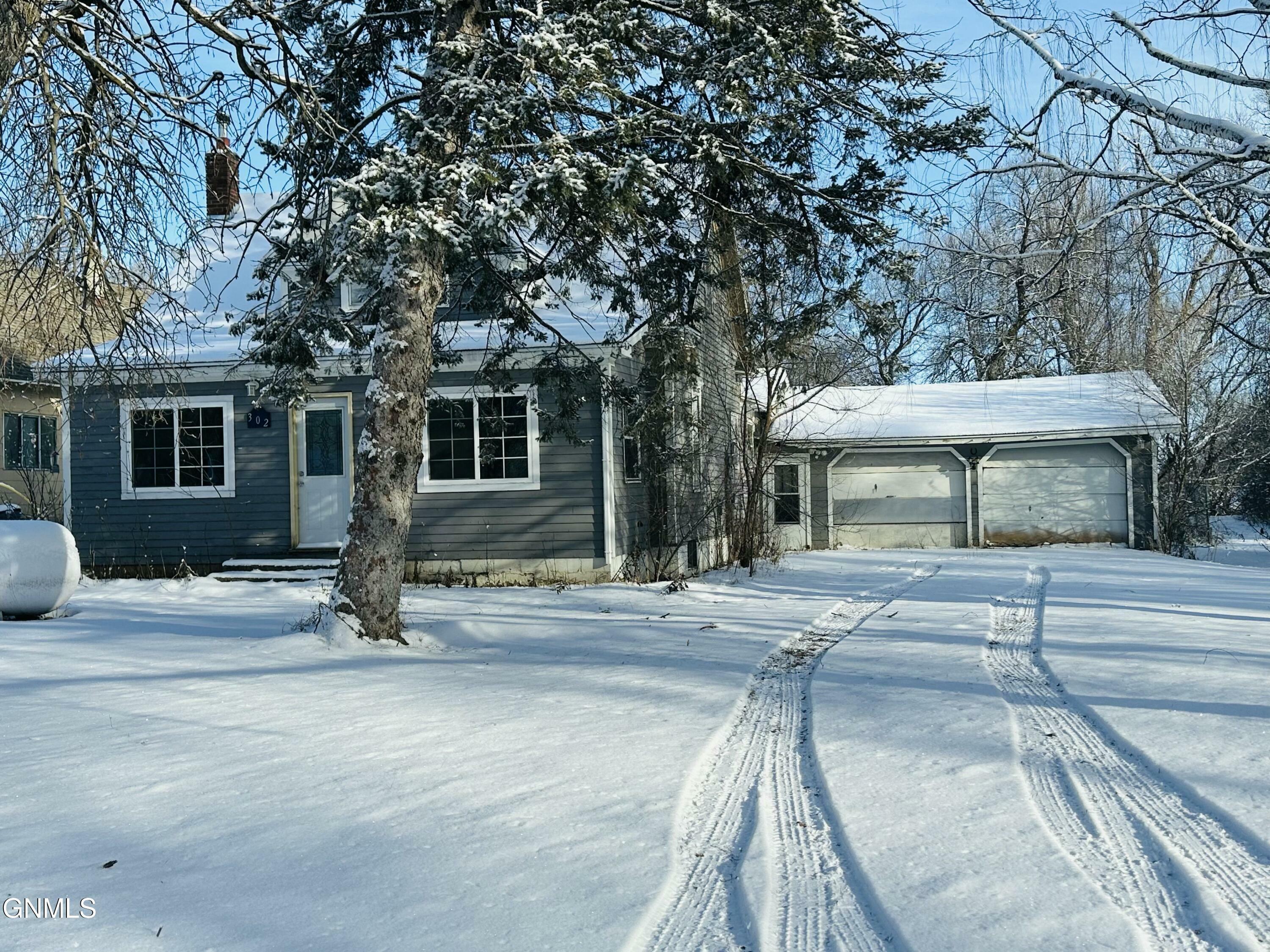 Property Photo:  302 Ellsworth Street  ND 58056 