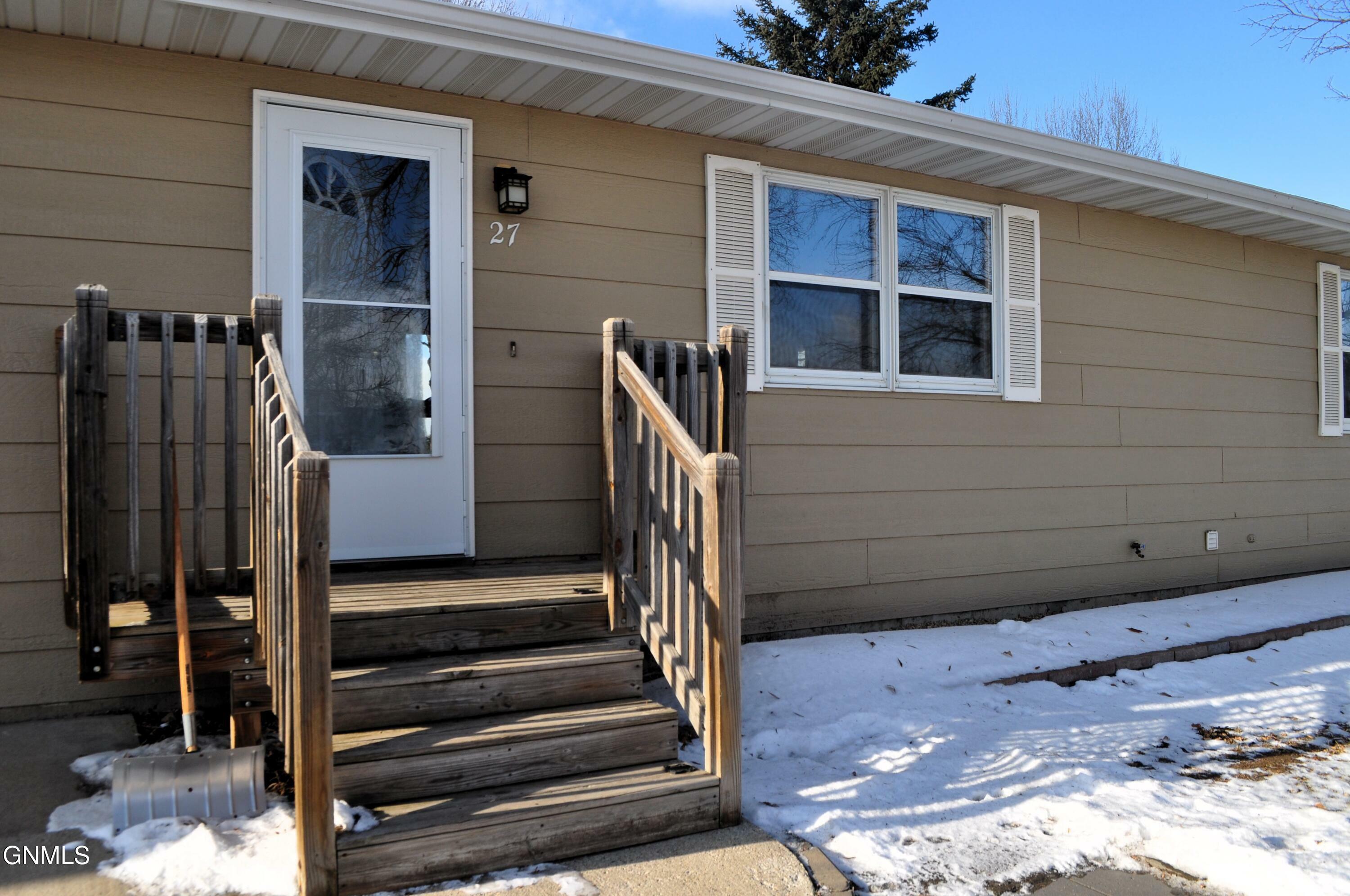 Property Photo:  27 Custer Drive  ND 58504 