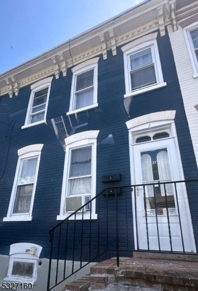 Property Photo:  27 Swan St  NJ 08530 