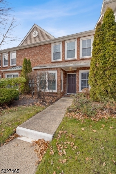 Property Photo:  81 Laurelwood Ct  NJ 07866 