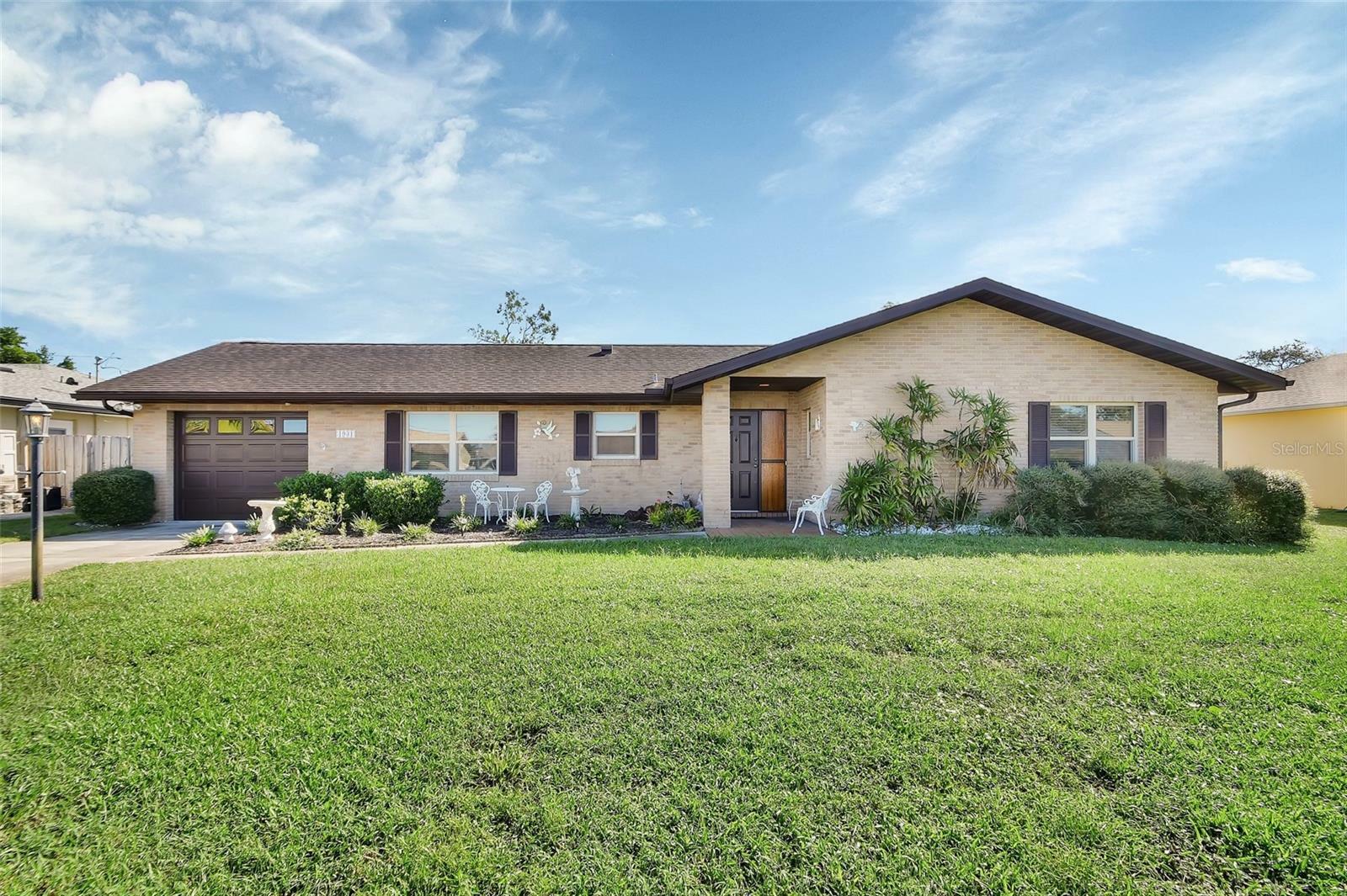Property Photo: 1931 Viking Avenue FL 32725