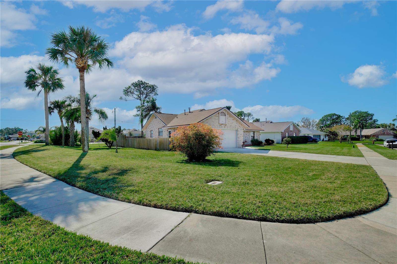 Property Photo: 302 Pine Breeze Drive FL 32141