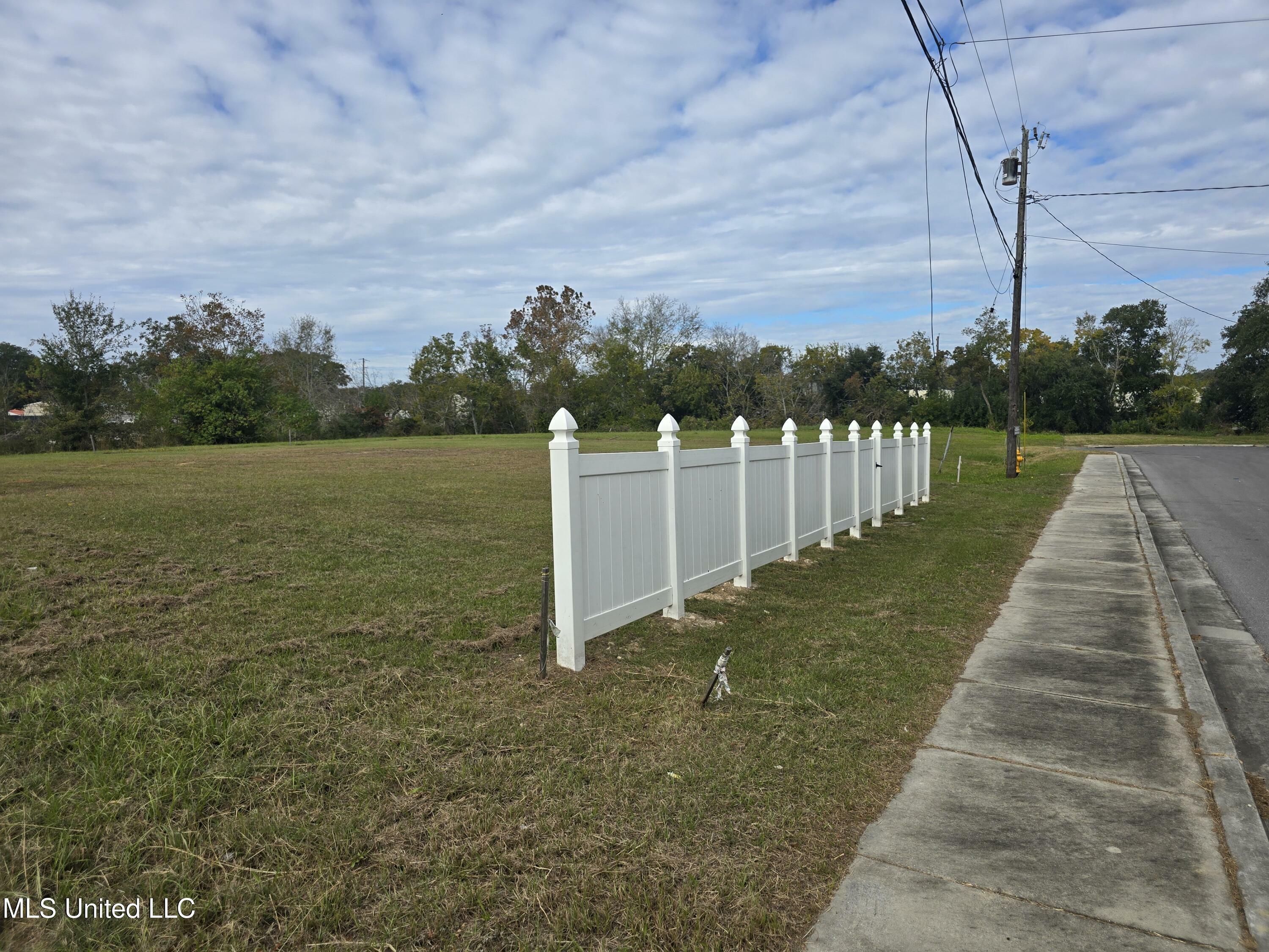 Property Photo:  506 Seal Avenue  MS 39530 