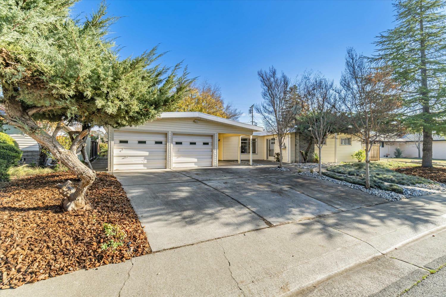 Property Photo:  9437 Acapulco Way  CA 95624 