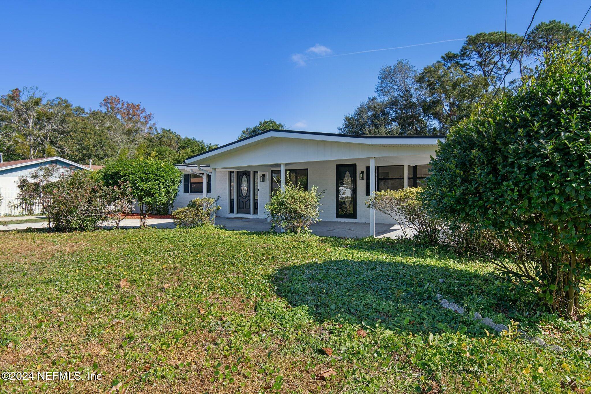 Property Photo:  2569 Eastill Drive  FL 32211 