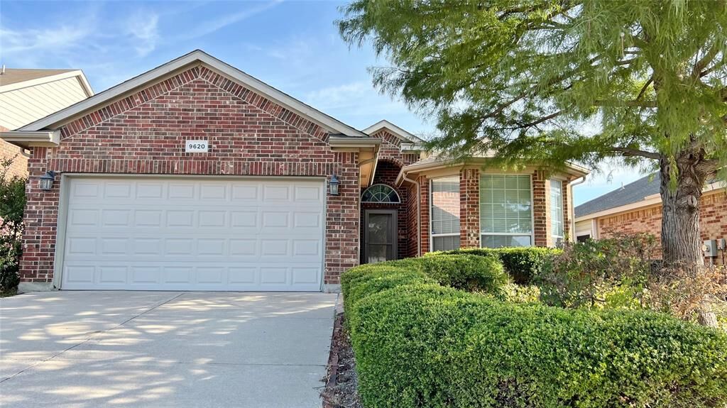 Property Photo:  9620 Minton Drive  TX 76108 