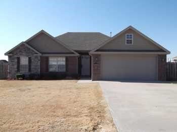 Property Photo:  2503 SW Huntwick Avenue  AR 72712 