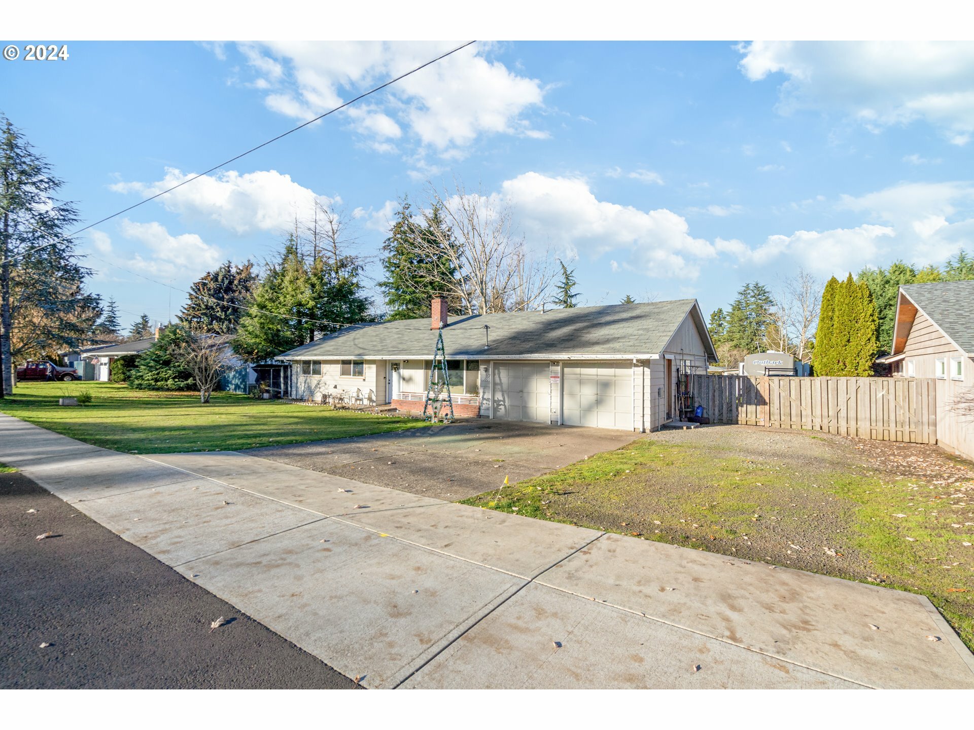 Property Photo:  19105 SW Madeline St  OR 97078 