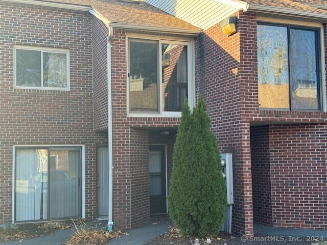 Property Photo:  279 Redstone Hill Road Apt 52  CT 06010 