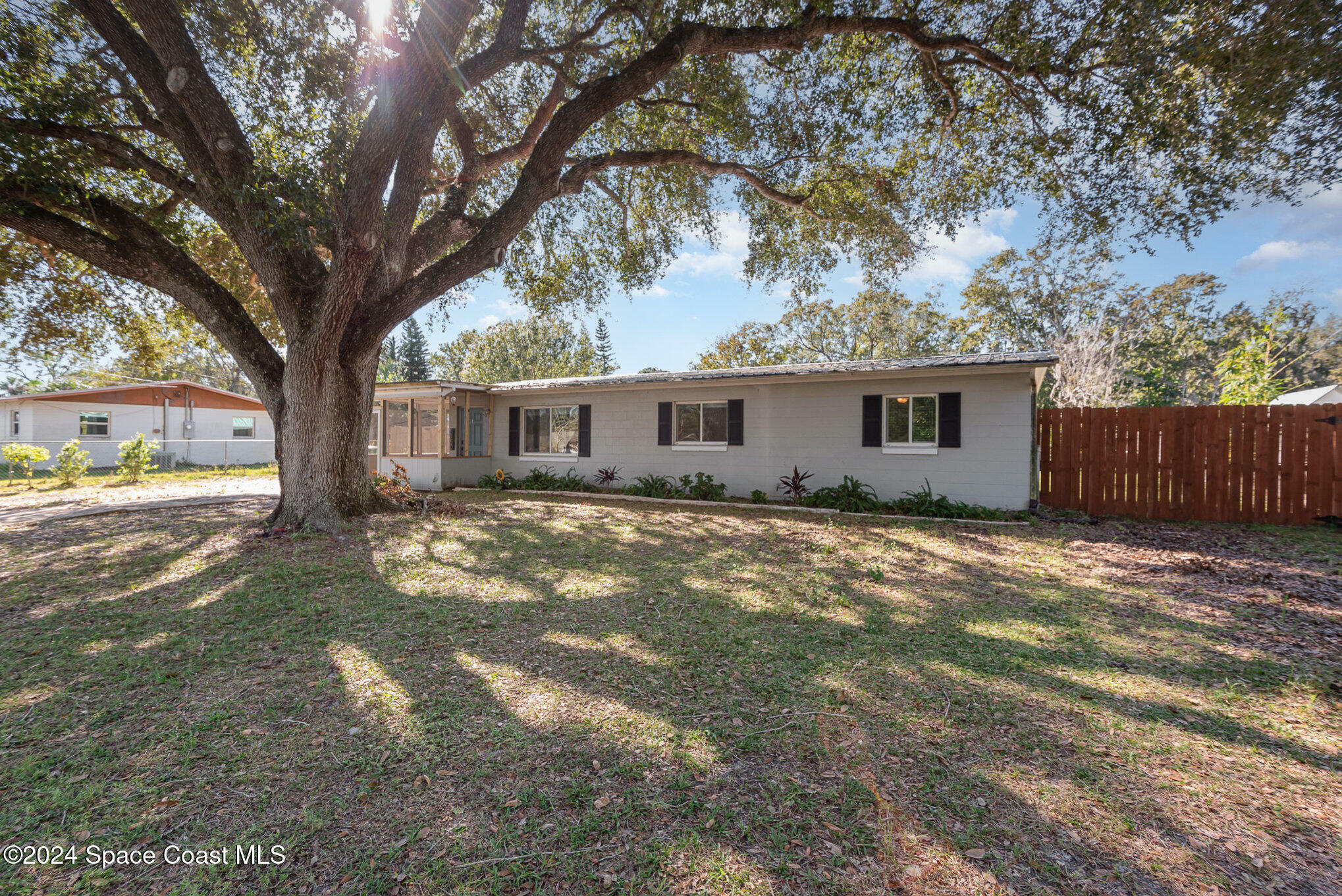 Property Photo:  5750 Stamford Street  FL 32754 