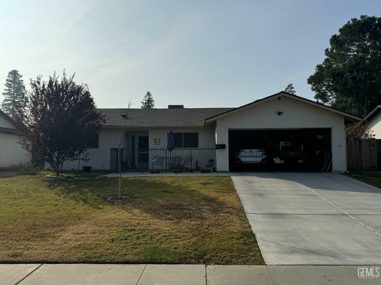 6309 Sundale Avenue  Bakersfield CA 93309 photo